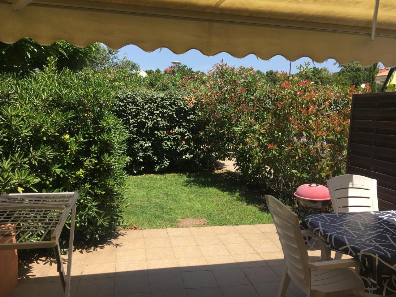 Residence Les Jardins de Sainte-Lucie Piscine chauffée Esterno foto